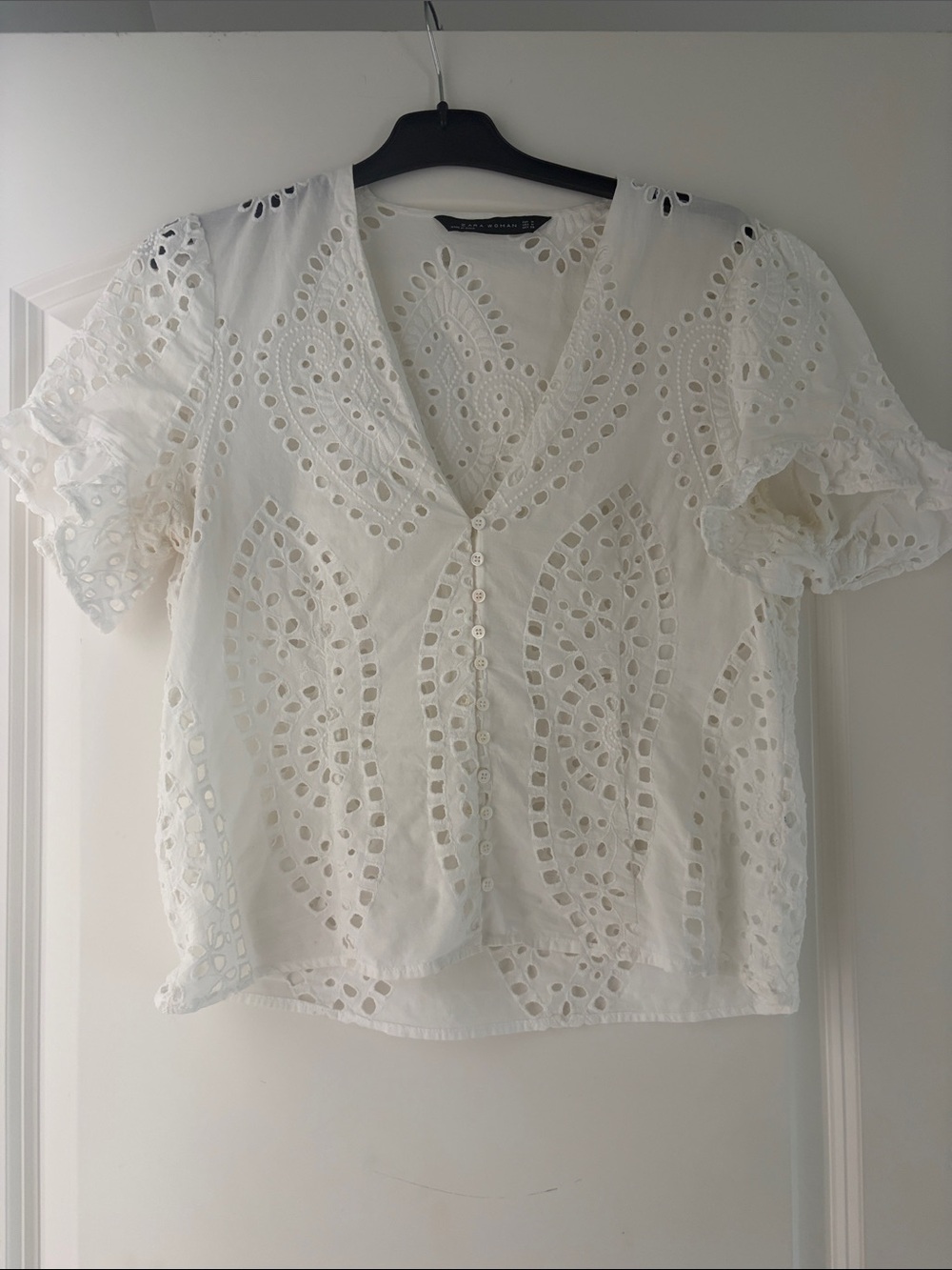 Zara eyelet cream blouse size S/M